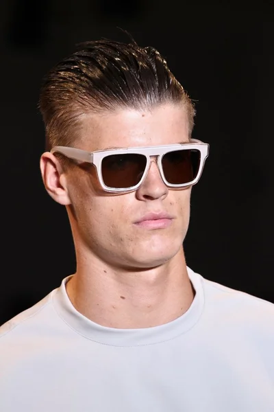 Look 9